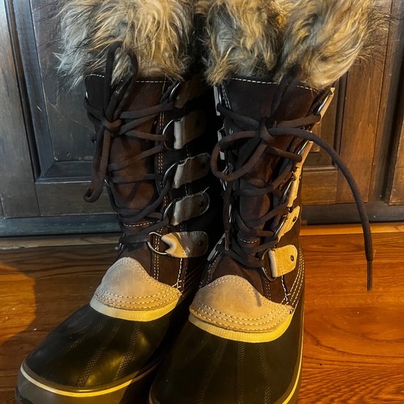 Sorel Shoes - Sorel Joan of the Arctic Boots